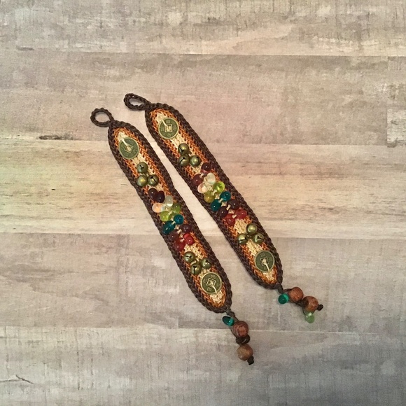 Handmade beaded wristband bracelets (pair) - Picture 2 of 5